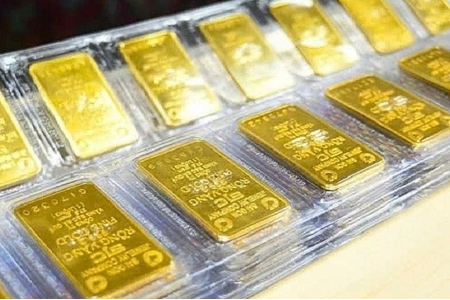 Giá vàng ngày đầu tuần 16/6 trong nước ổn định ở mức cao, thế giới đi ngang Giá vàng ngày đầu tuần 16/6 trong nước ổn định ở mức cao, thế giới đi ngang