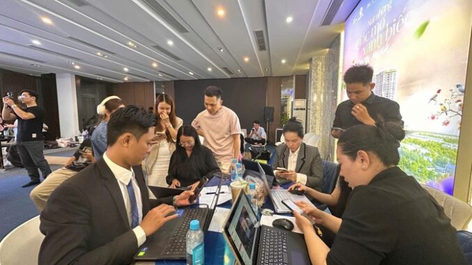 Trời ơi mới livestream lần đầu tiên, Cường Đô la đã b:.á:.n được 517 căn hộ ngay trên sóng, thu về… Trời ơi mới livestream lần đầu tiên, Cường Đô la đã b:.á:.n được 517 căn hộ ngay trên sóng, thu về…
