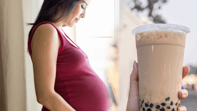 Bà bầu suýt mất con vì uống 1-2 ly trà sữa mỗi ngày: Cảnh báo từ ca sinh non ở tuần thứ 32 Bà bầu suýt mất con vì uống 1-2 ly trà sữa mỗi ngày: Cảnh báo từ ca sinh non ở tuần thứ 32
