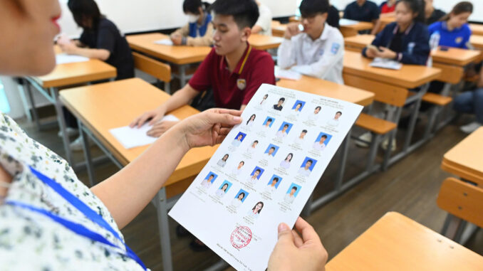 Chia buồn với 10 ngàn thí sinh chuẩn bị thi đại học! Chia buồn với 10 ngàn thí sinh chuẩn bị thi đại học!