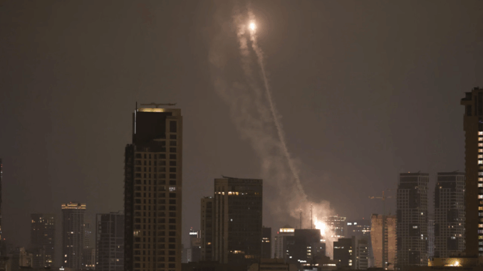 Israel cạn tên lửa đánh chặn giữa “làn mưa đạn” từ Iran, Mỹ cấp tốc viện trợ Israel cạn tên lửa đánh chặn giữa “làn mưa đạn” từ Iran, Mỹ cấp tốc viện trợ