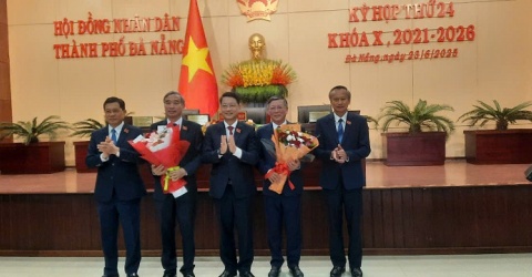 Chủ tịch Đà Nẵng Lê Trung Chinh xin nghỉ hưu trước tuổi Chủ tịch Đà Nẵng Lê Trung Chinh xin nghỉ hưu trước tuổi
