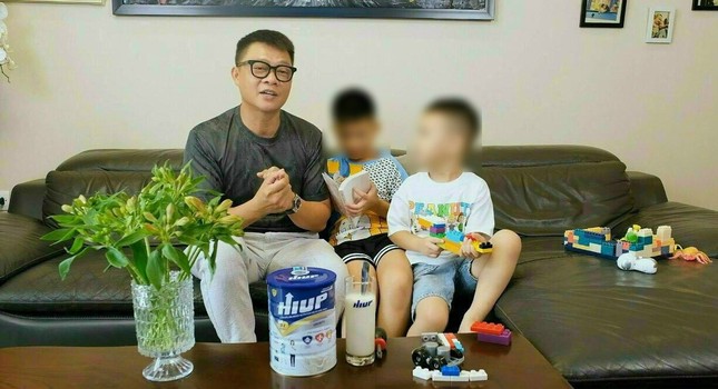 BTV Quang Minh, MC Vân Hugo bị xử p;hạt vì quảng cáo sữa HIUP 27: Đẹp mặt nghệ sĩ quá, giờ còn ai tin tưởng nữa BTV Quang Minh, MC Vân Hugo bị xử p;hạt vì quảng cáo sữa HIUP 27: Đẹp mặt nghệ sĩ quá, giờ còn ai tin tưởng nữa