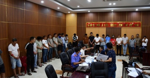 Khám xét khẩn cấp nơi ở của 2 'ông trùm' Nguyễn Minh Trí, Huỳnh Văn An, thu giữ 15.000 trang dữ liệu Khám xét khẩn cấp nơi ở của 2 'ông trùm' Nguyễn Minh Trí, Huỳnh Văn An, thu giữ 15.000 trang dữ liệu