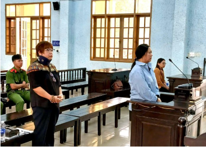 B::::ắt Đỗ Thị Thu HiềnKế toán Ủy ban MTTQ tỉnh Gia Lai ch:iếm đo:ạt tiền tỉ bị phạt 20 năm tù