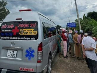 Chở con đi lấy số báo danh thi tốt nghiệp, cha tông vào trụ điện tu vong
