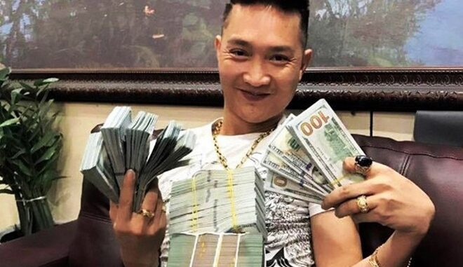 Thôi, tạm biệt Huấn Hoa Hồng, ai thần tượng được nữa cũng chịu Thôi, tạm biệt Huấn Hoa Hồng, ai thần tượng được nữa cũng chịu