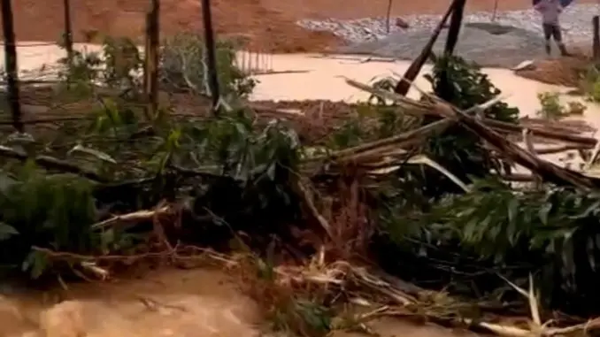 Vỡ đập thủy lợi chứa 500.000m³ nước, vùng hạ du Lệ Thủy cảnh báo khẩn Vỡ đập thủy lợi chứa 500.000m³ nước, vùng hạ du Lệ Thủy cảnh báo khẩn