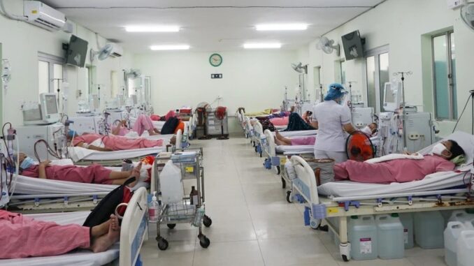 Mất cả hai quả thận khi chưa tới 30 tuổi: Bác sĩ cảnh báo 2 thói quen gây suy thận, rất nhiều người Việt mắc Mất cả hai quả thận khi chưa tới 30 tuổi: Bác sĩ cảnh báo 2 thói quen gây suy thận, rất nhiều người Việt mắc