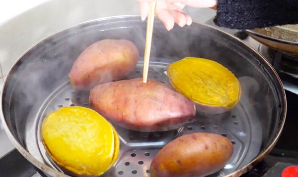 Ăn khoai lang hấp mỗi ngày, người phụ nữ hoảng hốt khi nhận kết quả khám gan: Sao lại như vậy được