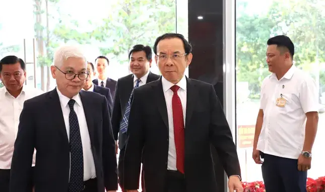 Hôm nay sẽ là ngày quan trọng, cả dân tộc sẽ chứng kiến thời khắc lịch sử ấy Hôm nay sẽ là ngày quan trọng, cả dân tộc sẽ chứng kiến thời khắc lịch sử ấy