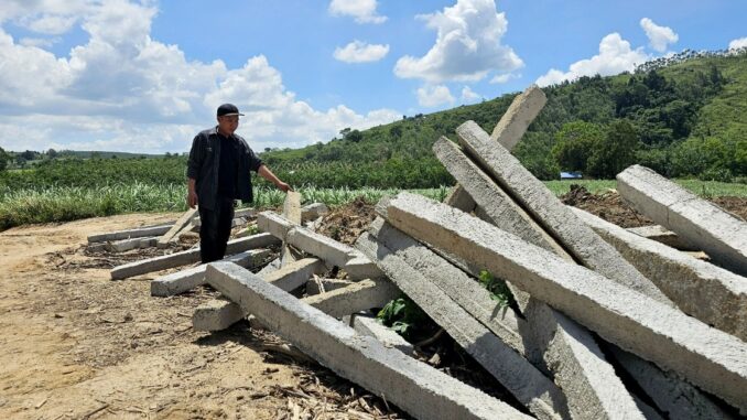18 năm chưa thể giải quyết vụ hàng chục hộ dân lấn chiếm hơn 900.000m2 đất 18 năm chưa thể giải quyết vụ hàng chục hộ dân lấn chiếm hơn 900.000m2 đất