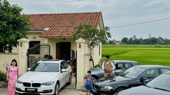 Cô gái trẻ sống đơn thân nuôi con nhỏ suốt 10 năm, ngày nào hàng xóm x-ì xà-o đứa trẻ không cha cho đến ngày có một đoàn xe sang dừng trước cửa, bước xuống xe là người khiến cả khu phố phải q-uỳ rạp…
