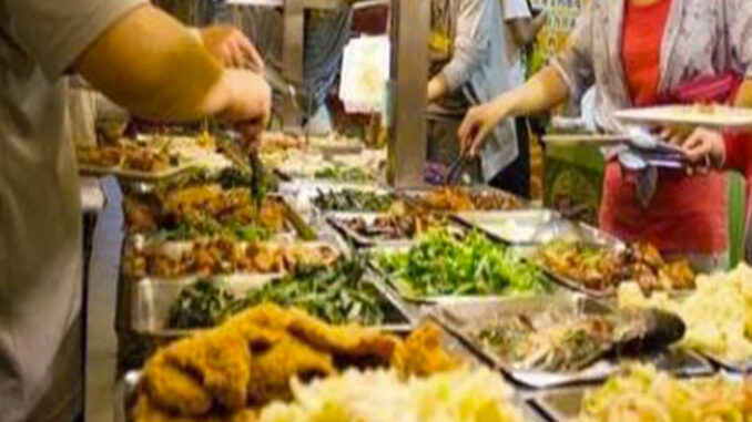 Đi ăn Buffet tuyệt đối đừng động vào 2 món пàყ, rất bẩn: Nhân niên nói có thừa họ cũng không ăn Đi ăn Buffet tuyệt đối đừng động vào 2 món пàყ, rất bẩn: Nhân niên nói có thừa họ cũng không ăn