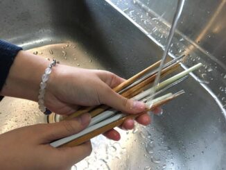 Một hành động khi rửa đũa rất nguy hiểm, khiến cả nhà u-ng thư nhưng ai cũng làm