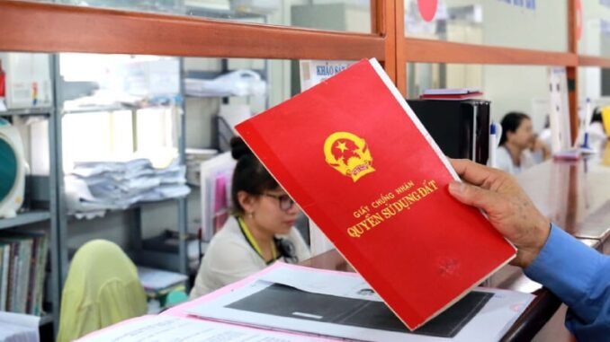 Cách chia thừa kế nhà đất do cha mẹ để lại 2025 mới nhất: Ai không nắm rõ là mất hết tài sản Cách chia thừa kế nhà đất do cha mẹ để lại 2025 mới nhất: Ai không nắm rõ là mất hết tài sản