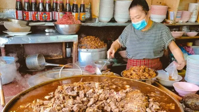 Nhà hàng "50 năm không rửa nồi", bí quyết kinh dị làm nên thương hiệu triệu đô! Nhà hàng "50 năm không rửa nồi", bí quyết kinh dị làm nên thương hiệu triệu đô!