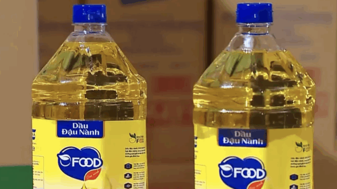 Rợn người vụ sản xuất dầu ăn cho người từ thức ăn chăn nuôi: 3 năm thu 8.200 tỷ Rợn người vụ sản xuất dầu ăn cho người từ thức ăn chăn nuôi: 3 năm thu 8.200 tỷ
