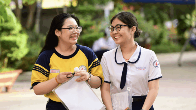 Ngày thi tốt nghiệp THPT đặc biệt: Thí sinh thi 2 môn tự chọn với 48 mã đề Ngày thi tốt nghiệp THPT đặc biệt: Thí sinh thi 2 môn tự chọn với 48 mã đề