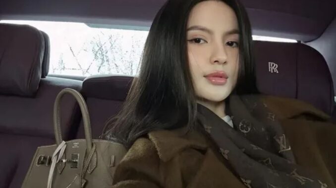 Cục Quản lý thị trường kiểm tra hoạt động kinh doanh của Chu Thanh Huyền Cục Quản lý thị trường kiểm tra hoạt động kinh doanh của Chu Thanh Huyền