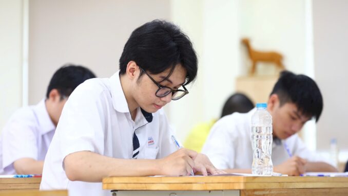 Đáp án đề thi môn Ngữ văn trong kỳ thi tốt nghiệp THPT năm 2025 Đáp án đề thi môn Ngữ văn trong kỳ thi tốt nghiệp THPT năm 2025