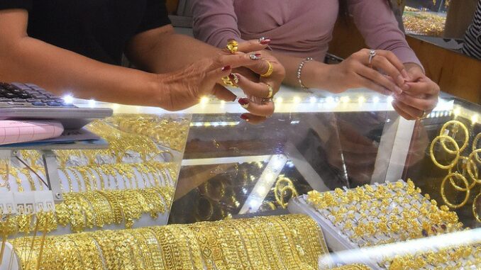 Giá vàng hôm nay 23-6: Giảm mạnh ngay đầu phiên Giá vàng hôm nay 23-6: Giảm mạnh ngay đầu phiên