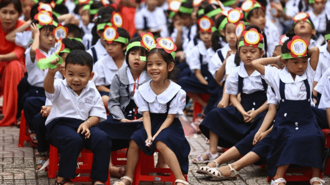Học sinh công lập được miễn học phí từ năm học 2025-2026 Học sinh công lập được miễn học phí từ năm học 2025-2026