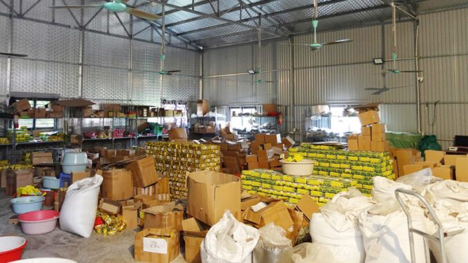 Quảng cáo sai sự thật, gắn mác “Chè Thái Nguyên” để tiêu thụ hàng chục tấn chè Quảng cáo sai sự thật, gắn mác “Chè Thái Nguyên” để tiêu thụ hàng chục tấn chè