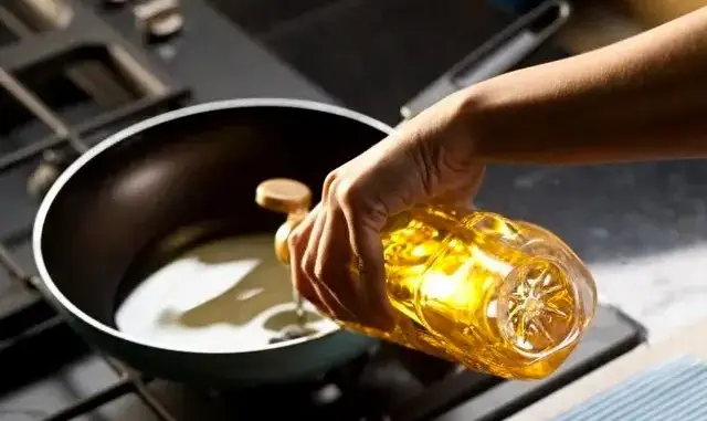 3 loại dầu ăn chứa chất gây ung thư, tuyệt đối không nên mua sử dụng