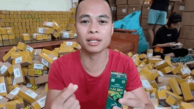 Nhiều người chi hàng trăm triệu mua khoá học làm giàu của “Gia đình Hải Sen” giờ khóc không kịp Nhiều người chi hàng trăm triệu mua khoá học làm giàu của “Gia đình Hải Sen” giờ khóc không kịp