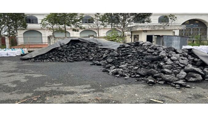 Cà Mau: Phát hiện hơn 85 tấn than đá không hóa đơn, chứng từ Cà Mau: Phát hiện hơn 85 tấn than đá không hóa đơn, chứng từ