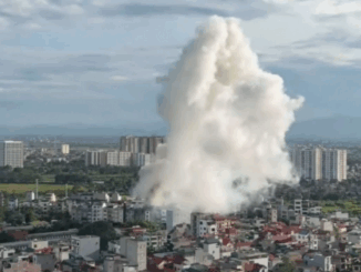 Sau tiếng n::ổ vang trời, ngôi nhà 4 tầng ở Hà Nội b:ốc ch:áy ngùn ngụt
