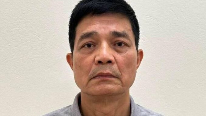 Bắt Phó Cục trưởng Cục Phòng bệnh Bộ Y tế Lê Hoàng Bắt Phó Cục trưởng Cục Phòng bệnh Bộ Y tế Lê Hoàng