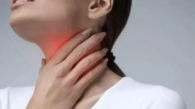 Người sắp bị K tấn công thường có 3 dấu hiệu lạ ở cổ, có 1 cái thôi đã là báo động Người sắp bị K tấn công thường có 3 dấu hiệu lạ ở cổ, có 1 cái thôi đã là báo động