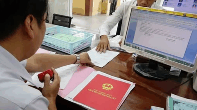 Những trường hợp được miễn thuế, phí sang tên sổ đỏ từ 1/1/2025 Những trường hợp được miễn thuế, phí sang tên sổ đỏ từ 1/1/2025