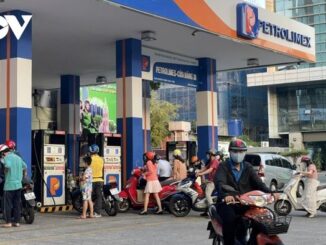 Giá xăng dầu giảm đồng loạt từ 0h00 sáng 1/7 khi thực hiện giảm thuế VAT 2%