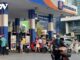 Giá xăng dầu giảm đồng loạt từ 0h00 sáng 1/7 khi thực hiện giảm thuế VAT 2%