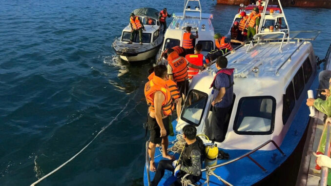 Thảm họa Vịnh Xanh 58: Tại sao sau 2 tiếng tàu bị lật, lực lượng chức năng mới nhận được tin báo?