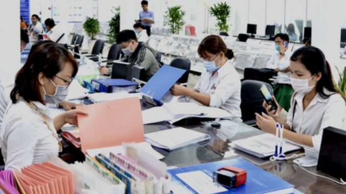 Tin cực vui về lương, thưởng cho cán bộ, công chức cả nước: Thế này thì yên tâm làm việc rồi