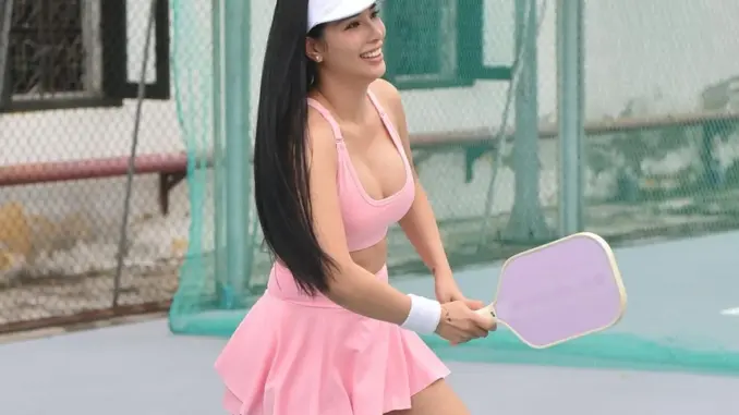 Vợ chồng lục đục vì pickleball Vợ chồng lục đục vì pickleball