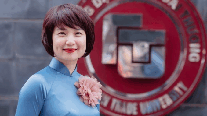 Cựu nữ sinh trở thành tân hiệu trưởng ĐH Ngoại thương, từng gây "bão" với bức thư gửi sĩ tử: "Một vùng biển lặng không tạo ra được thủy thủ giỏi"