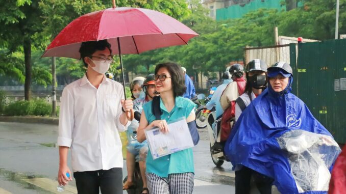 Bất ngờ số điểm 10 môn Toán tốt nghiệp THPT 2025 Bất ngờ số điểm 10 môn Toán tốt nghiệp THPT 2025