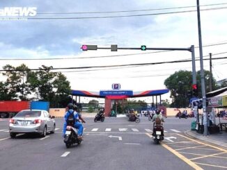 Đi thẳng ở làn đường dành cho xe rẽ phải bị phạt bao nhiêu tiền?