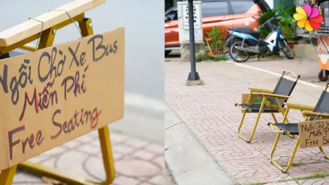 Một chủ quán nước ở TP.HCM âm thầm đặt hai chiếc ghế bên đường mỗi sáng, cùng tấm bảng nhỏ ai nhìn cũng thấy mê!