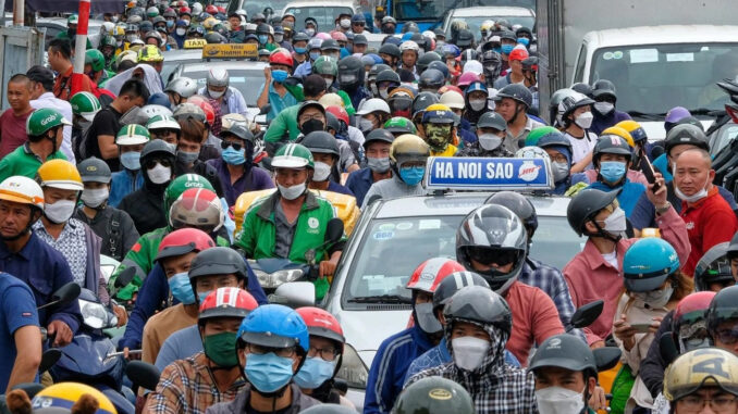 Hà Nội dừng xe máy xăng trong vành đai 1 từ 1/7/2026: Người dân đi bằng gì? Hà Nội dừng xe máy xăng trong vành đai 1 từ 1/7/2026: Người dân đi bằng gì?