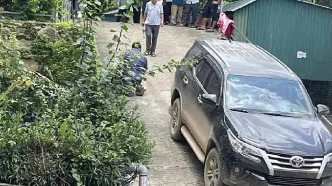 Nghệ An: Bé trai 3 tuổi tử vong do bị ô tô tông trong khuôn viên trung tâm y tế Nghệ An: Bé trai 3 tuổi tử vong do bị ô tô tông trong khuôn viên trung tâm y tế