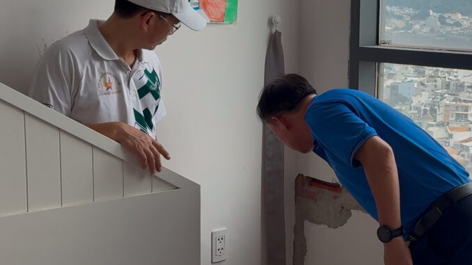 Chung cư ở TPHCM xuất hiện vết nứt hở dài 4m: Di dời hộ dân bị ảnh hưởng Chung cư ở TPHCM xuất hiện vết nứt hở dài 4m: Di dời hộ dân bị ảnh hưởng