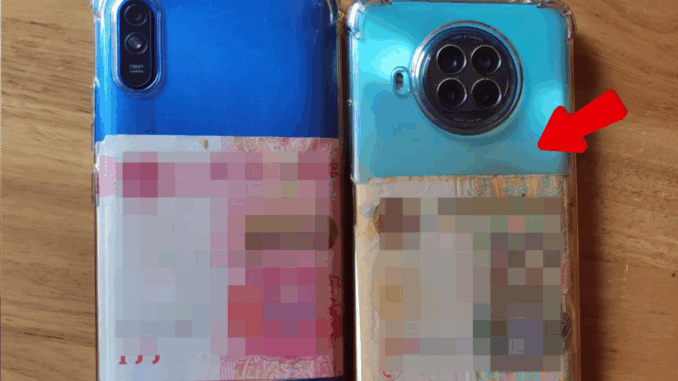 Tại sao bạn nên để 1 khoản tiền nhỏ đằng sau vỏ ốp điện thoại? Rất hữu ích nhưng ít ai biết Tại sao bạn nên để 1 khoản tiền nhỏ đằng sau vỏ ốp điện thoại? Rất hữu ích nhưng ít ai biết