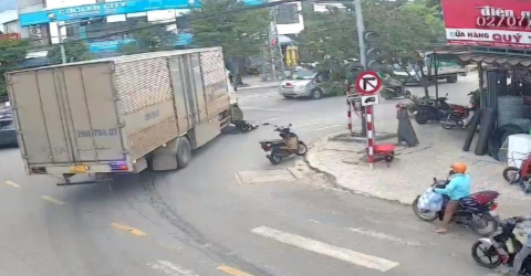 Công an TP Đà Nẵng nhanh chóng vào cuộc làm rõ tài xế gây tai nạn rồi bỏ trốn Công an TP Đà Nẵng nhanh chóng vào cuộc làm rõ tài xế gây tai nạn rồi bỏ trốn