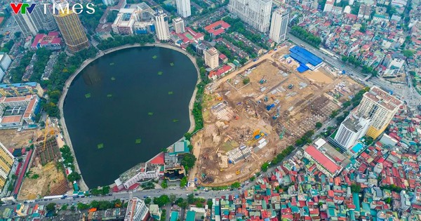 Khi tỷ phú “chơi lớn”: Đào hầm gửi xe rộng gấp 2,5 lần sân bóng đá cho 199 căn thấp tầng thương mại trên “đất vàng” quận Ba Đình Khi tỷ phú “chơi lớn”: Đào hầm gửi xe rộng gấp 2,5 lần sân bóng đá cho 199 căn thấp tầng thương mại trên “đất vàng” quận Ba Đình